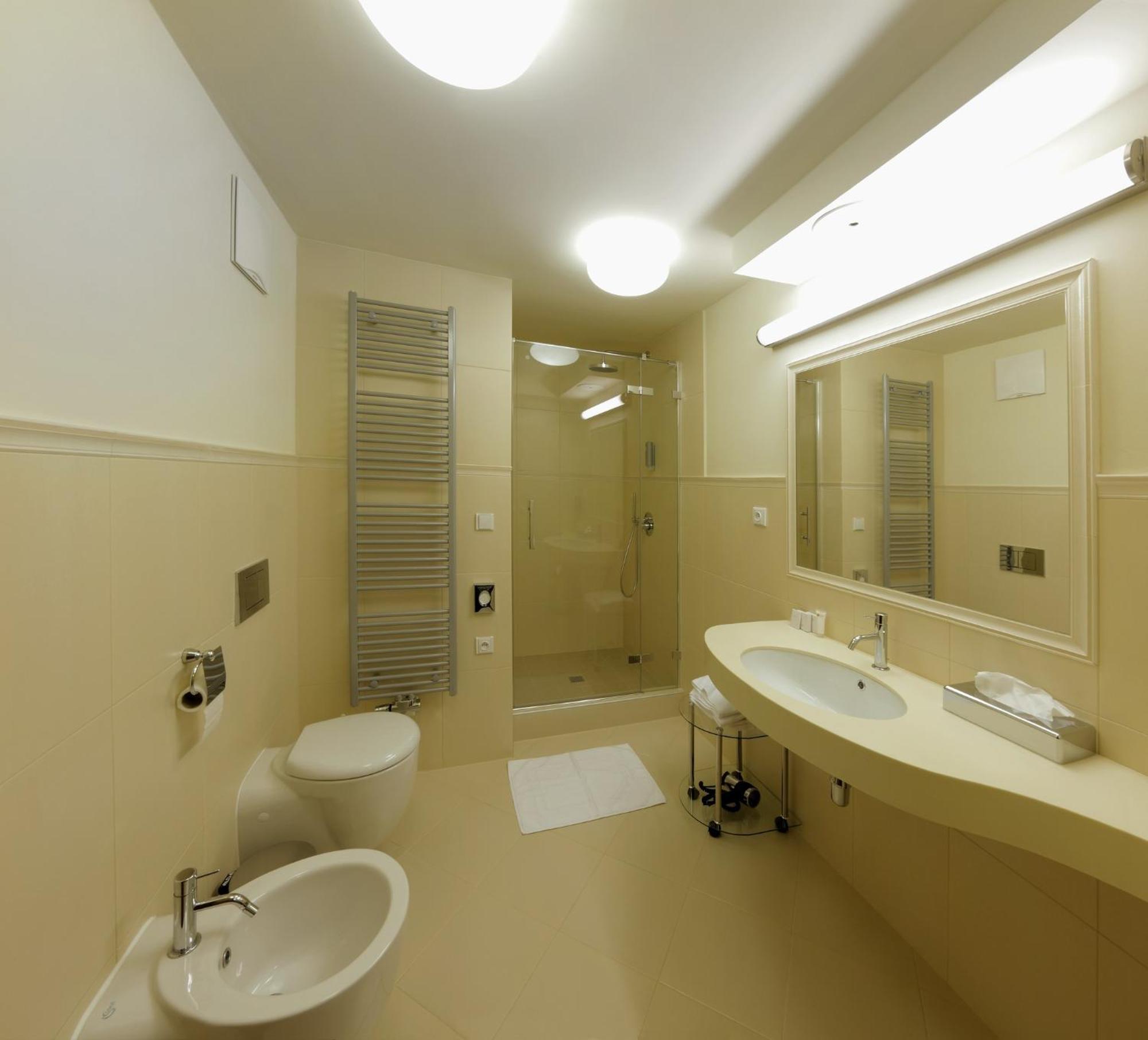 Esmarin Wellness Hotel Mnisek pod Brdy Luaran gambar