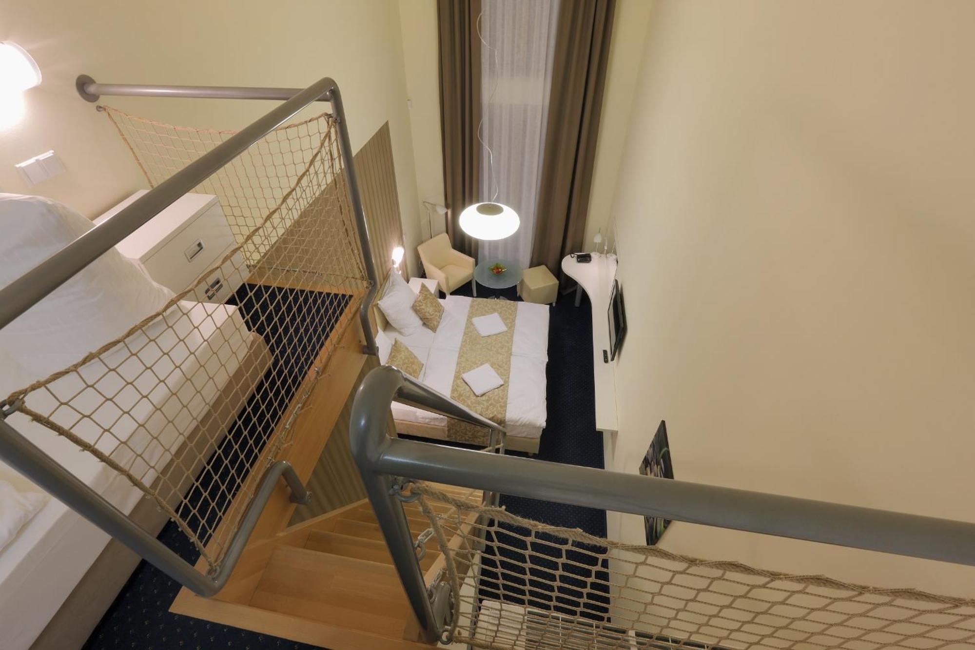 Esmarin Wellness Hotel Mnisek pod Brdy Luaran gambar