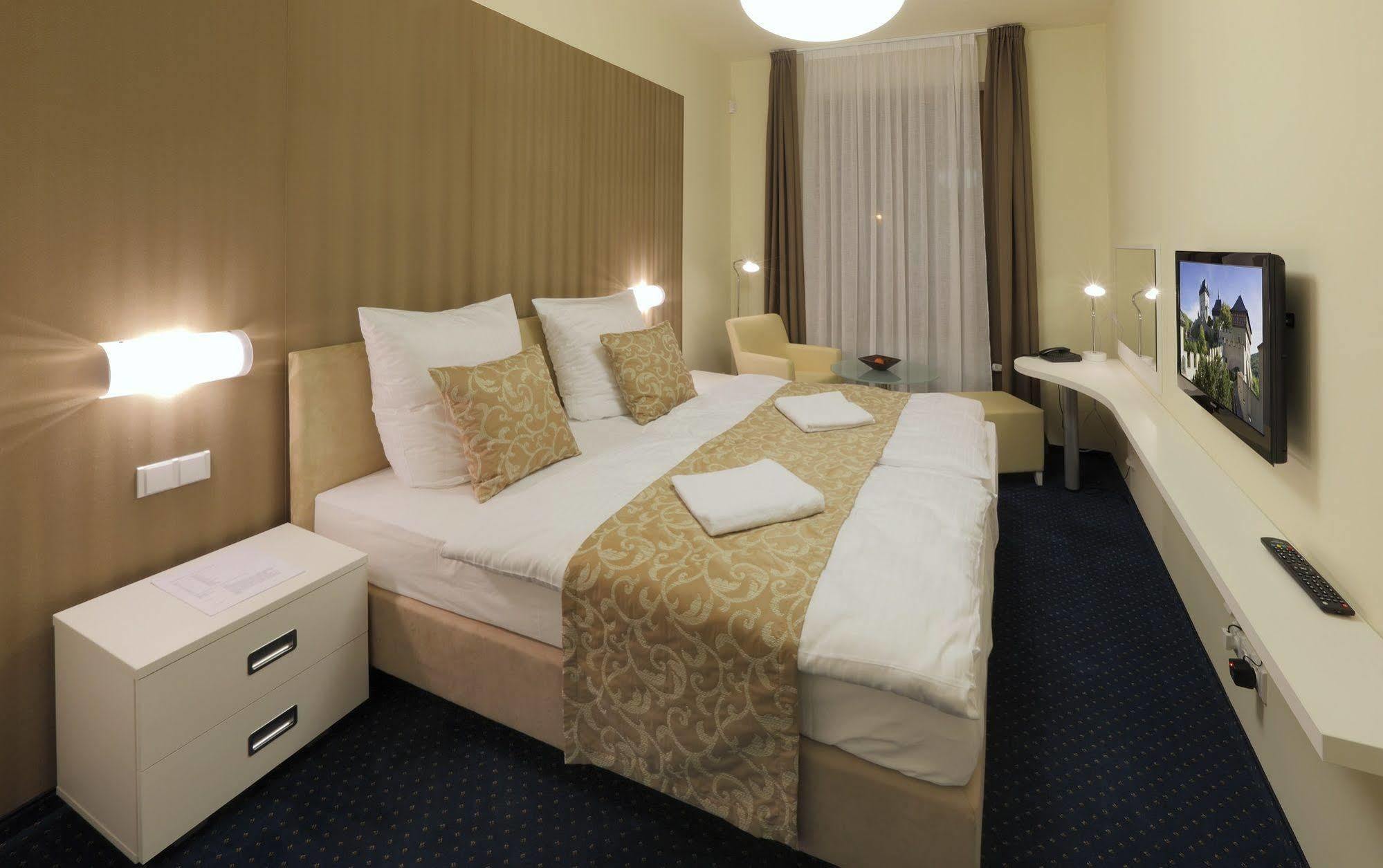 Esmarin Wellness Hotel Mnisek pod Brdy Luaran gambar