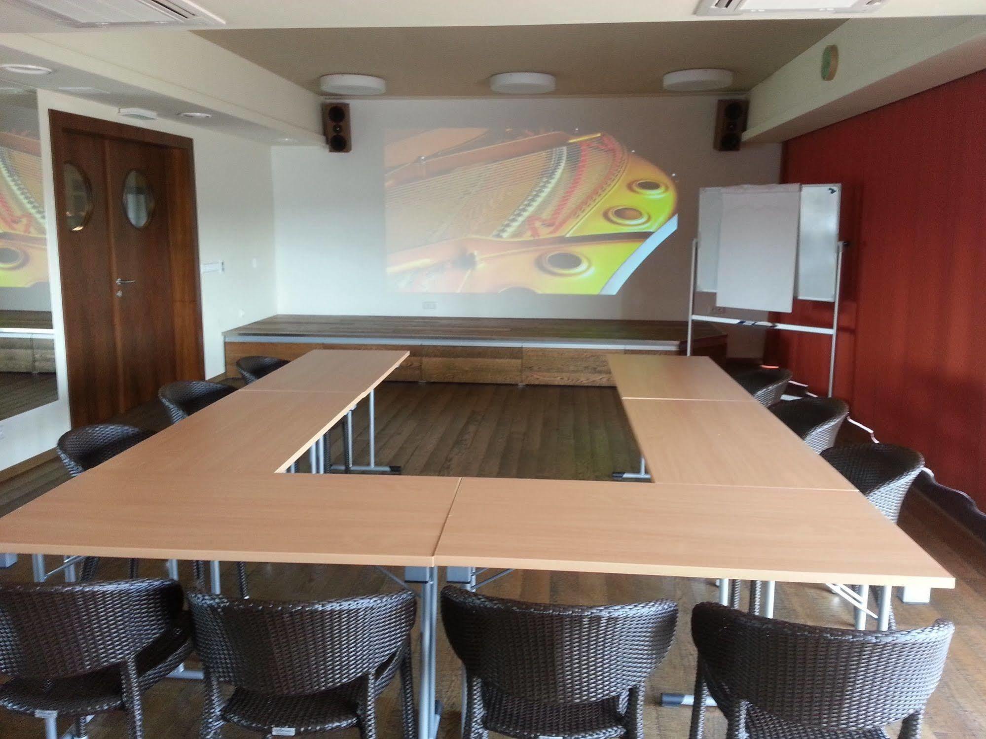 Esmarin Wellness Hotel Mnisek pod Brdy Luaran gambar
